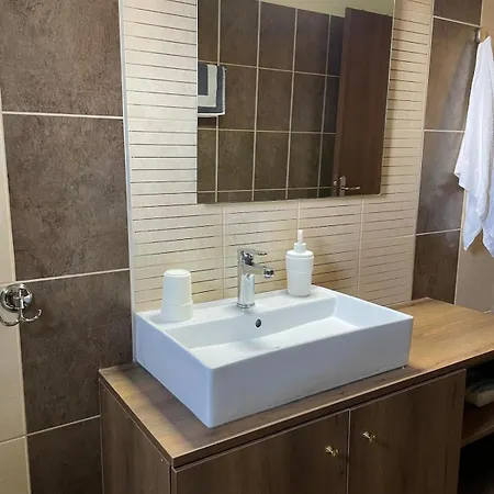 아파트 Rock In The Yard *